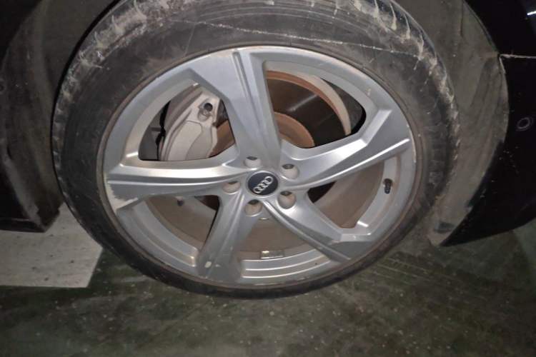 Used Audi A6L 2020 45 TFSI quattro Prestige Elegant Edition Right Front Wheel Hub