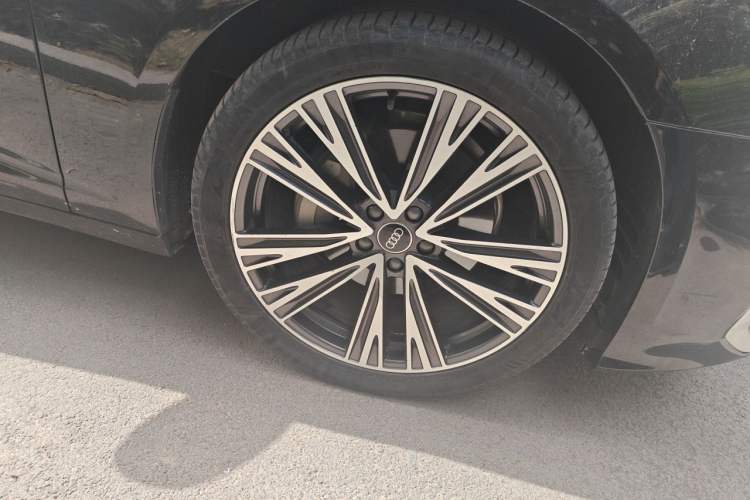 Used Audi A6L 2020 40 TFSI Luxury Prestige Edition Right Front Wheel Hub