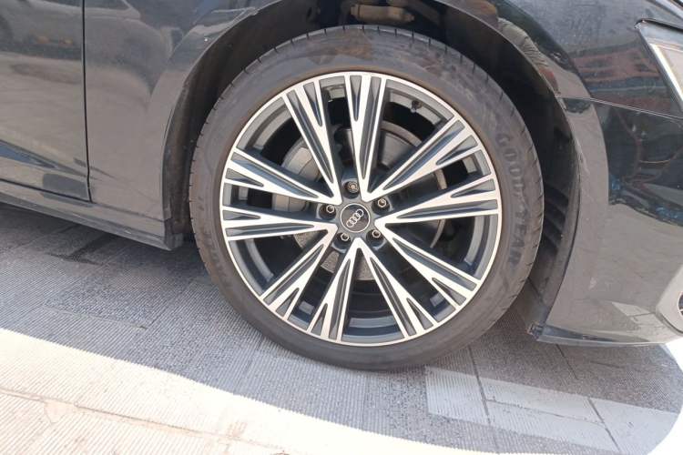 Used Audi A6L 2020 40 TFSI Luxury Prestige Edition Right Front Wheel Hub