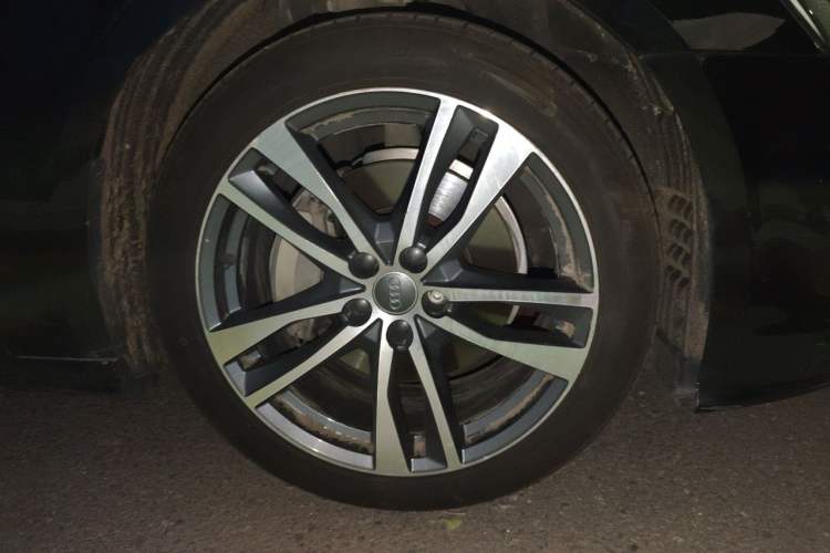 Used Audi A6L 2020 40 TFSI Luxury Dynamic Edition Right Front Wheel Hub