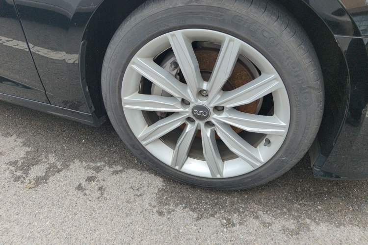 Used Audi A6L 2020 45 TFSI Prestige Dynamic Edition Right Front Wheel Hub