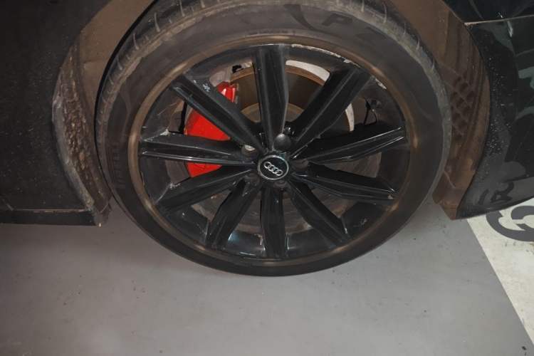 Used Audi A6L 2020 45 TFSI Prestige Dynamic Edition Right Front Wheel Hub