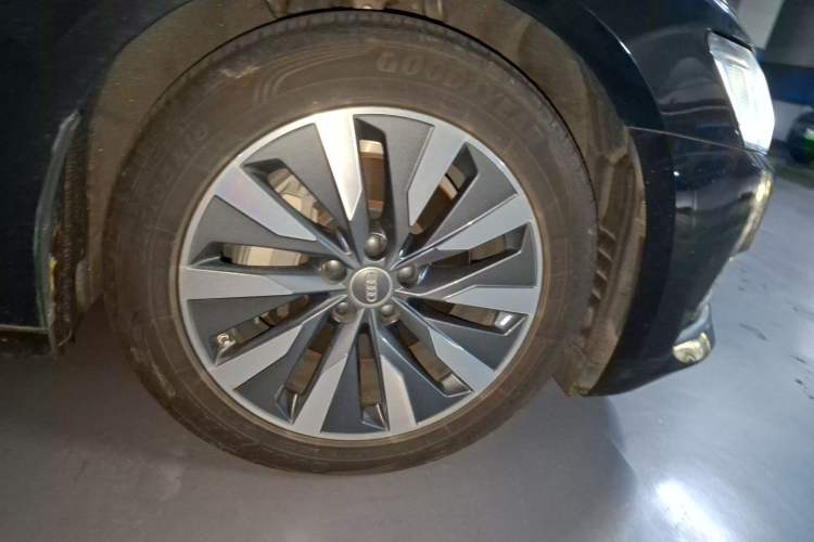 Used Audi A6L 2020 45 TFSI Prestige Elegant Edition Right Front Wheel Hub