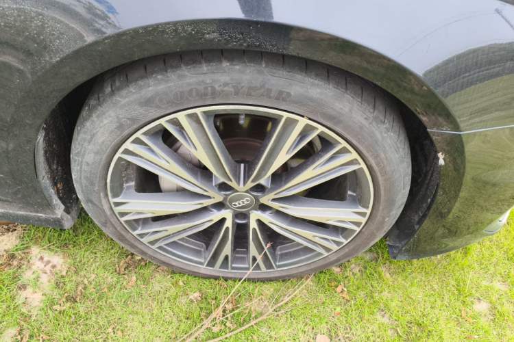 Used Audi A6L 2020 45 TFSI Prestige Dynamic Edition Right Front Wheel Hub
