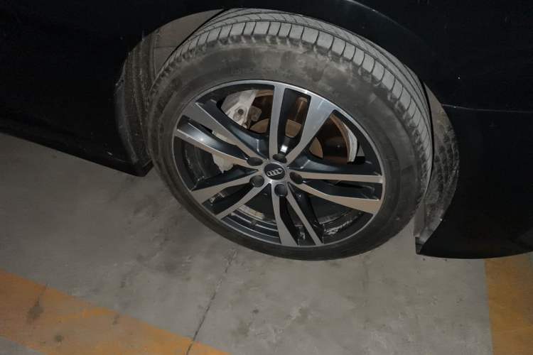 Used Audi A6L 2020 40 TFSI Luxury Dynamic Edition Right Front Wheel Hub