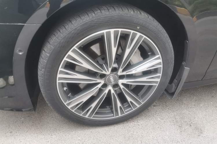 Used Audi A6L 2020 55 TFSI quattro Flagship Dynamic Edition Right Front Wheel Hub