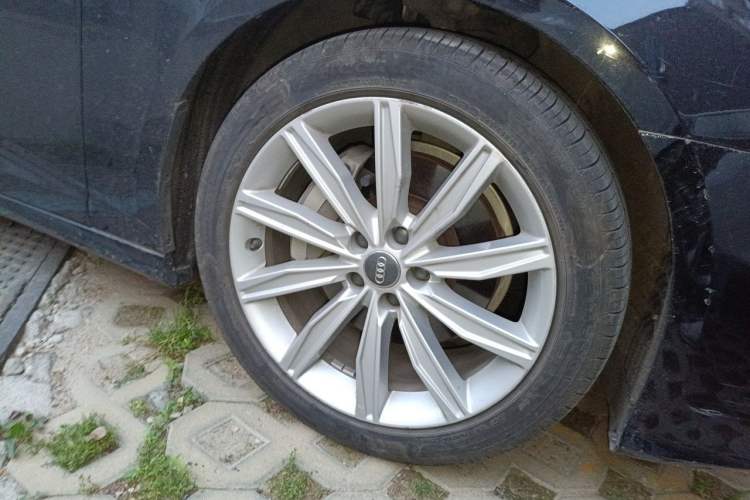 Used Audi A6L 2020 45 TFSI Prestige Dynamic Edition Right Front Wheel Hub