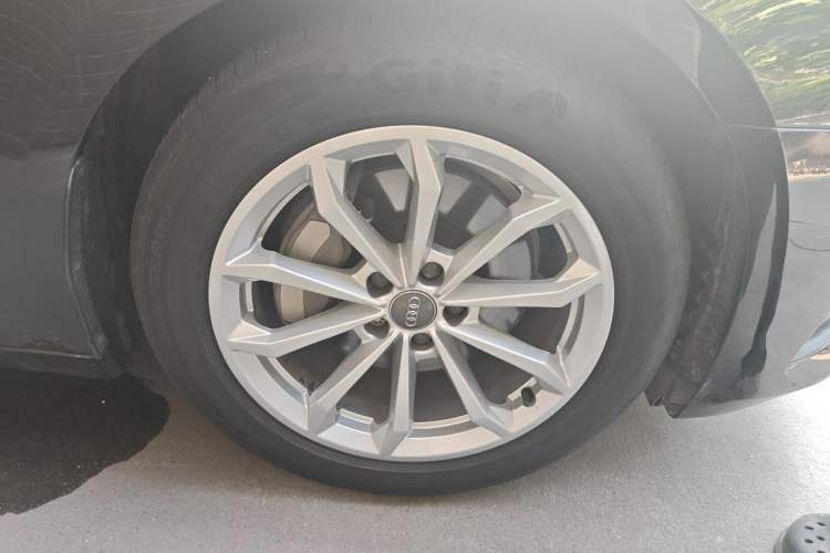 Used Audi A6L 2020 40 TFSI Luxury Prestige Edition Right Front Wheel Hub