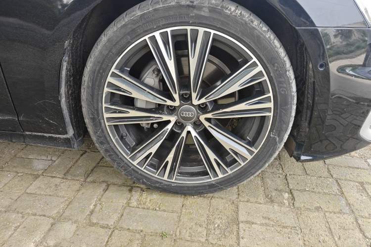 Used Audi A6L 2020 45 TFSI quattro Prestige Dynamic Edition Right Front Wheel Hub