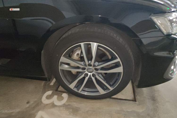 Used Audi A6L 2020 40 TFSI Luxury Dynamic Edition Right Front Wheel Hub