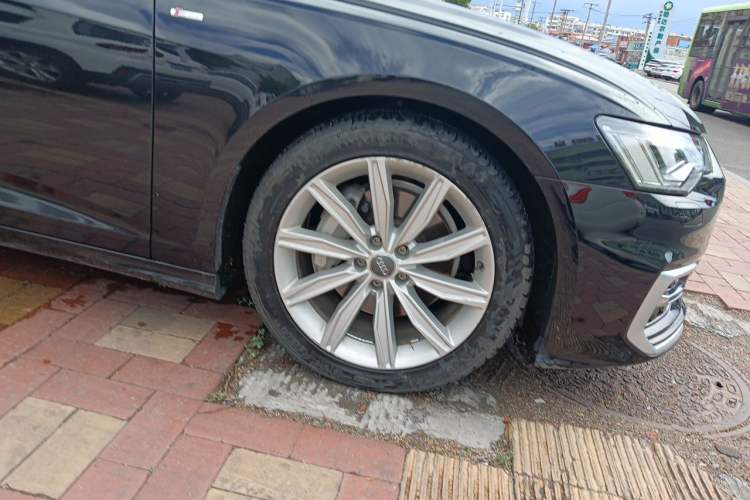 Used Audi A6L 2020 45 TFSI Prestige Dynamic Edition Right Front Wheel Hub