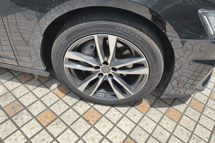 Used Audi A6L 2020 45 TFSI Prestige Dynamic Edition Right Front Wheel Hub
