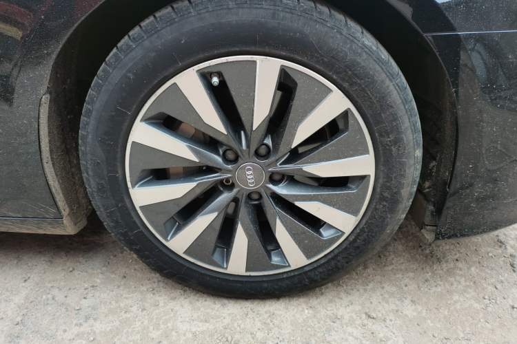 Used Audi A6L 2020 45 TFSI Prestige Elegant Edition Right Front Wheel Hub