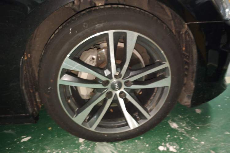 Used Audi A6L 2020 40 TFSI Luxury Dynamic Edition Right Front Wheel Hub
