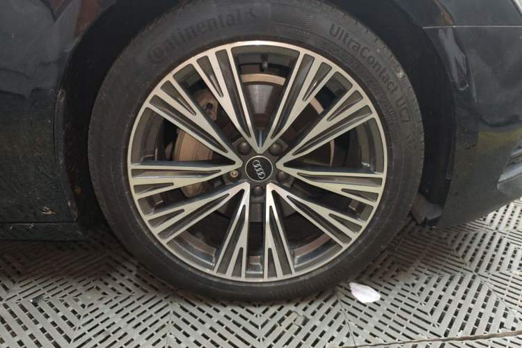 Used Audi A6L 2020 45 TFSI quattro Prestige Elegant Edition Right Front Wheel Hub