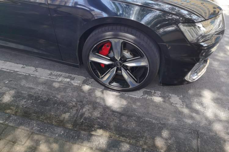 Used Audi A6L 2020 45 TFSI quattro Prestige Dynamic Edition Right Front Wheel Hub