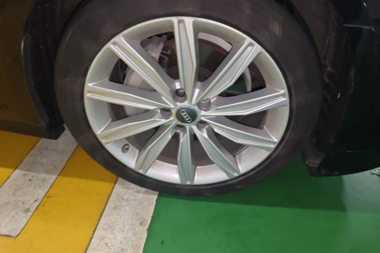 Used Audi A6L 2020 45 TFSI Prestige Dynamic Edition Right Front Wheel Hub