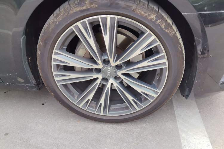 Used Audi A6L 2020 40 TFSI Luxury Prestige Edition Right Front Wheel Hub