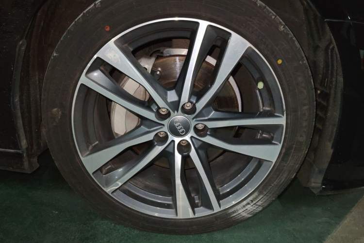 Used Audi A6L 2020 40 TFSI Luxury Dynamic Edition Right Front Wheel Hub