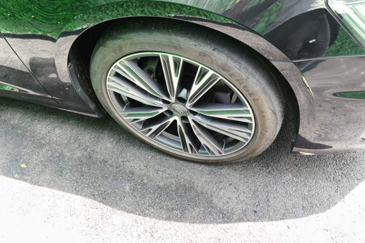 Used Audi A6L 2020 45 TFSI Prestige Dynamic Edition Right Front Wheel Hub