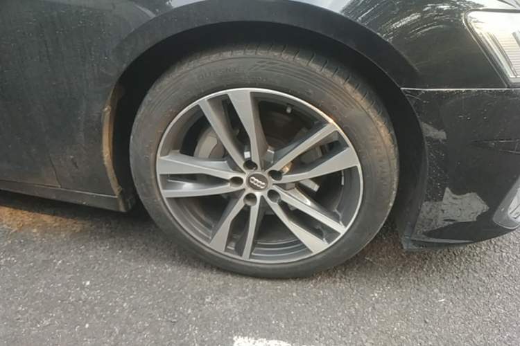 Used Audi A6L 2020 40 TFSI Luxury Dynamic Edition Right Front Wheel Hub