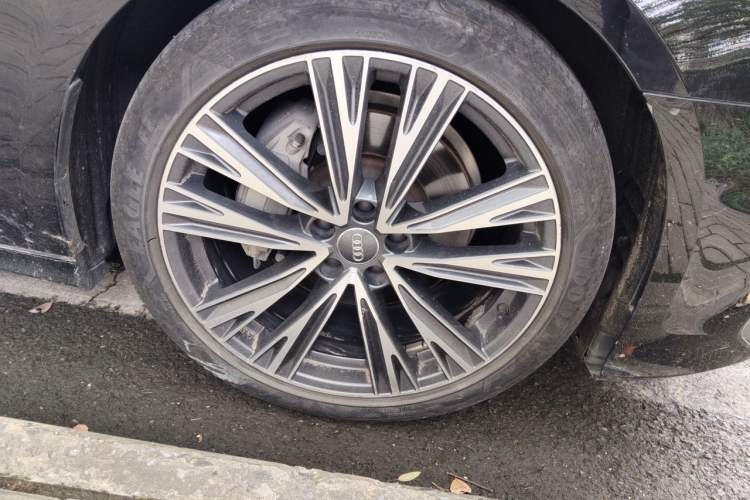 Used Audi A6L 2020 40 TFSI Luxury Dynamic Edition Right Front Wheel Hub