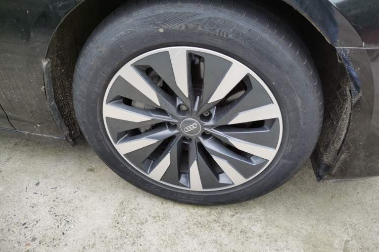 Used Audi A6L 2020 45 TFSI Prestige Elegant Edition Right Front Wheel Hub