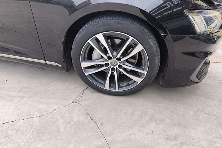Used Audi A6L 2020 40 TFSI Luxury Dynamic Edition Right Front Wheel Hub