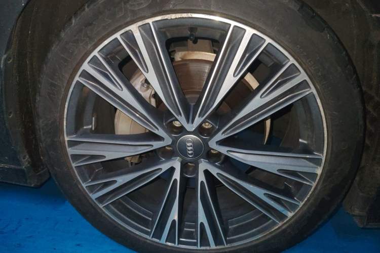 Used Audi A6L 2020 45 TFSI quattro Prestige Dynamic Edition Right Front Wheel Hub