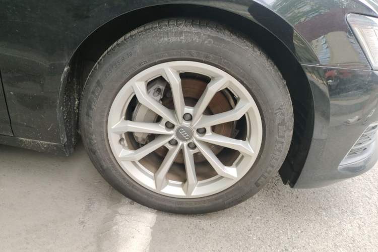 Used Audi A6L 2020 40 TFSI Luxury Prestige Edition Right Front Wheel Hub