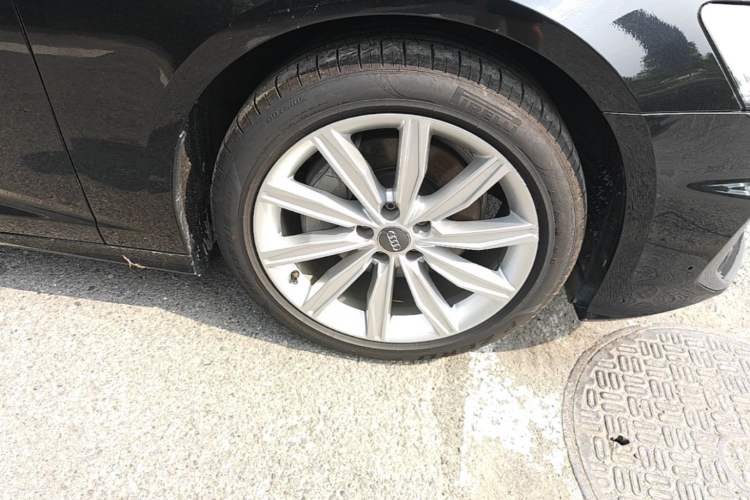 Used Audi A6L 2020 45 TFSI Prestige Dynamic Edition Right Front Wheel Hub