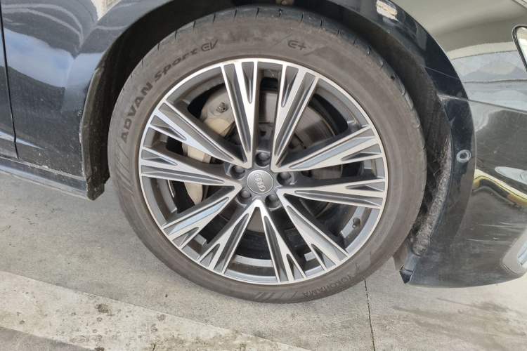 Used Audi A6L 2020 55 TFSI quattro Prestige Edition Right Front Wheel Hub