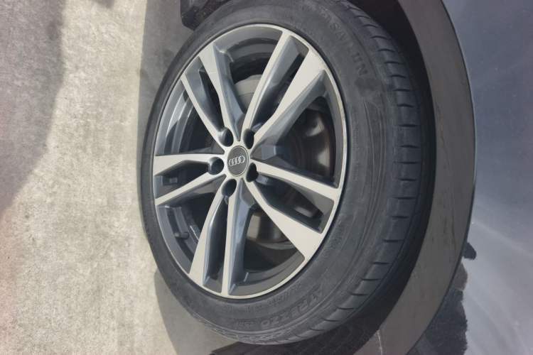 Used Audi A6L 2020 40 TFSI Luxury Dynamic Edition Right Front Wheel Hub