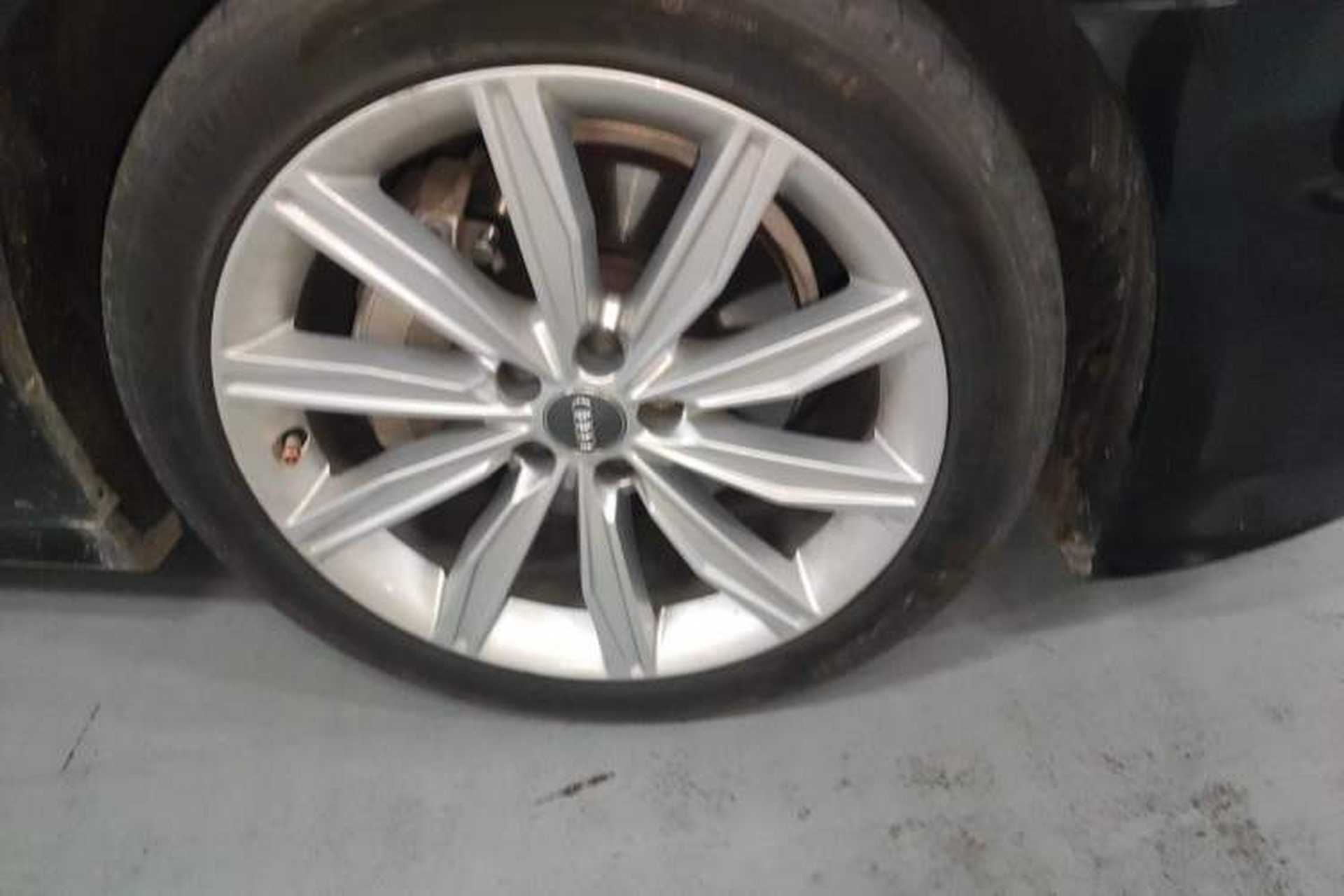 Used Audi A6L 2020 45 TFSI Prestige Dynamic Edition Right Front Wheel Hub
