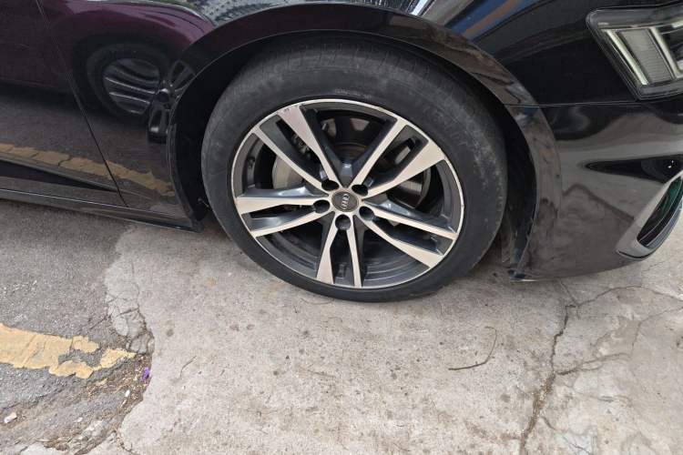Used Audi A6L 2020 40 TFSI Luxury Dynamic Edition Right Front Wheel Hub