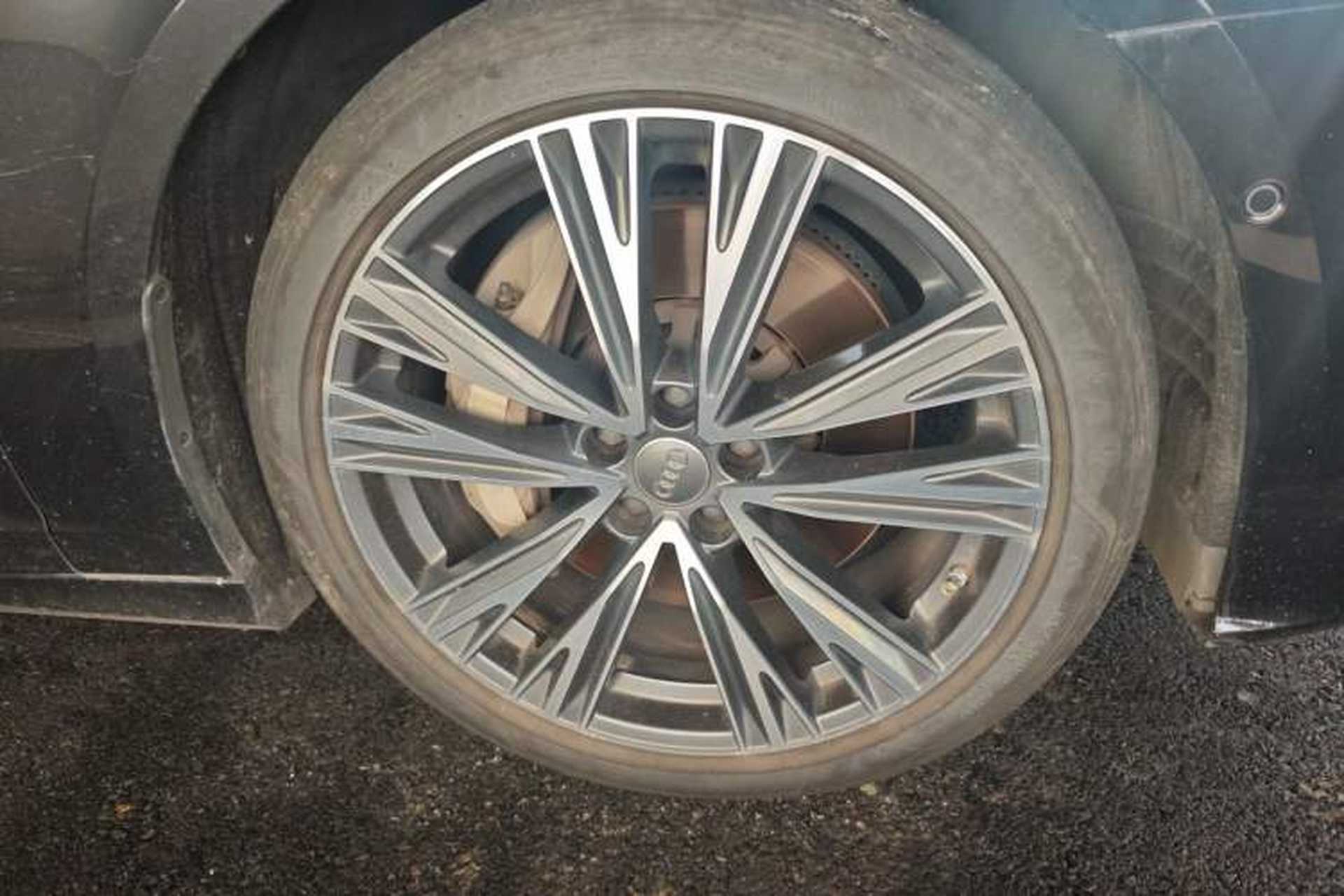 Used Audi A6L 2020 55 TFSI quattro Prestige Dynamic Edition Right Front Wheel Hub