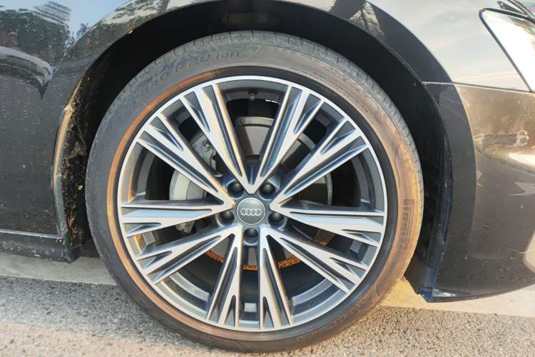 Used Audi A6L 2020 40 TFSI Luxury Dynamic Edition Right Front Wheel Hub