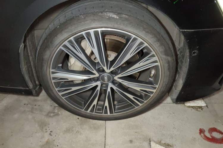 Used Audi A6L 2020 55 TFSI quattro Prestige Dynamic Edition Right Front Wheel Hub