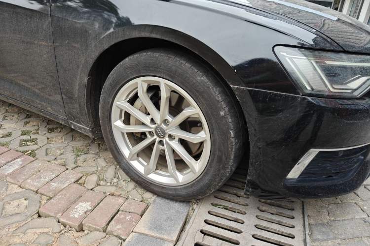 Used Audi A6L 2020 40 TFSI Luxury Prestige Edition Right Front Wheel Hub