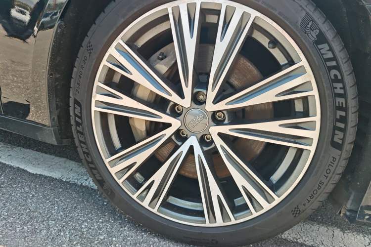 Used Audi A6L 2020 55 TFSI quattro Prestige Edition Right Front Wheel Hub