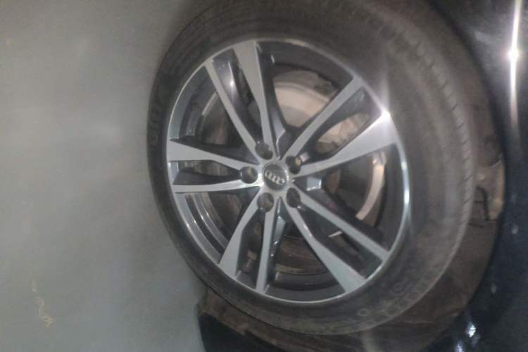 Used Audi A6L 2020 40 TFSI Luxury Dynamic Edition Right Front Wheel Hub