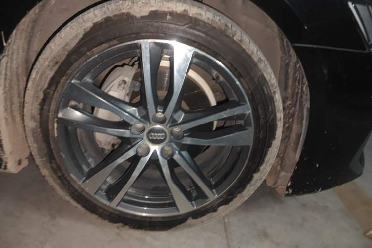 Used Audi A6L 2020 40 TFSI Luxury Dynamic Edition Right Front Wheel Hub