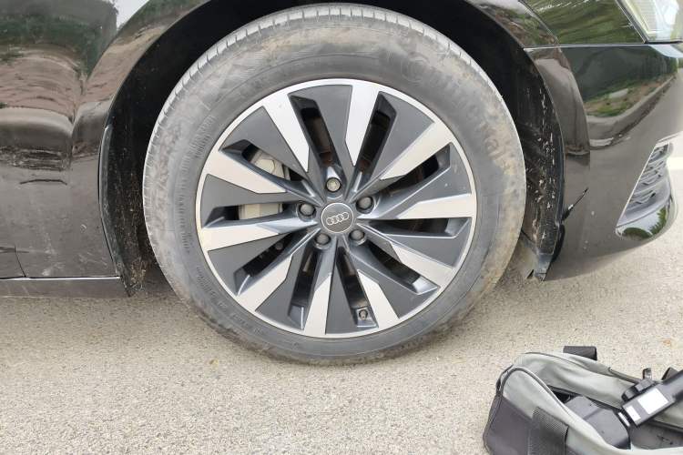 Used Audi A6L 2020 45 TFSI Prestige Elegant Edition Right Front Wheel Hub