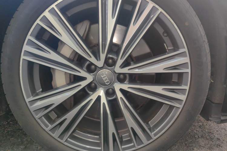 Used Audi A6L 2020 55 TFSI quattro Prestige Dynamic Edition Right Front Wheel Hub