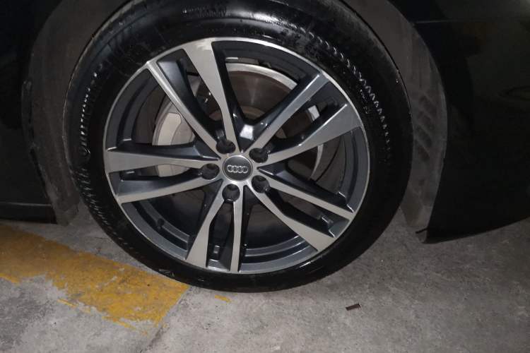 Used Audi A6L 2020 40 TFSI Luxury Dynamic Edition Right Front Wheel Hub