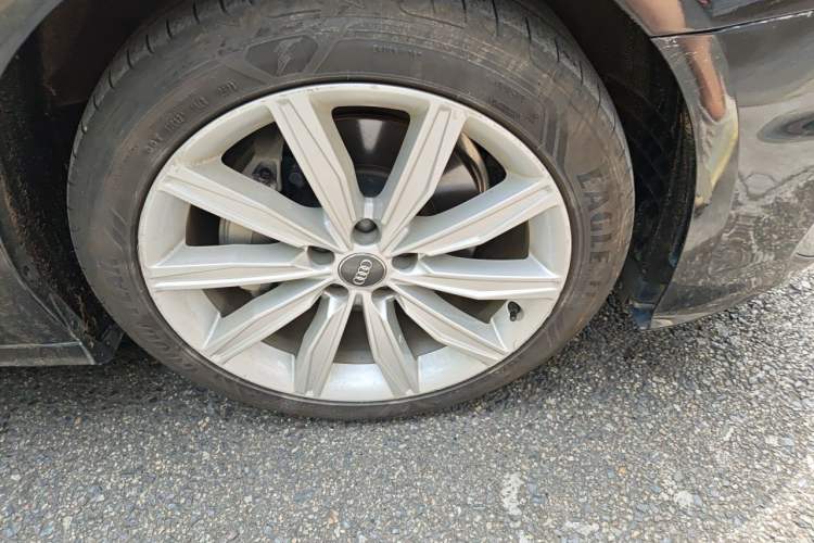 Used Audi A6L 2020 45 TFSI Prestige Dynamic Edition Right Front Wheel Hub