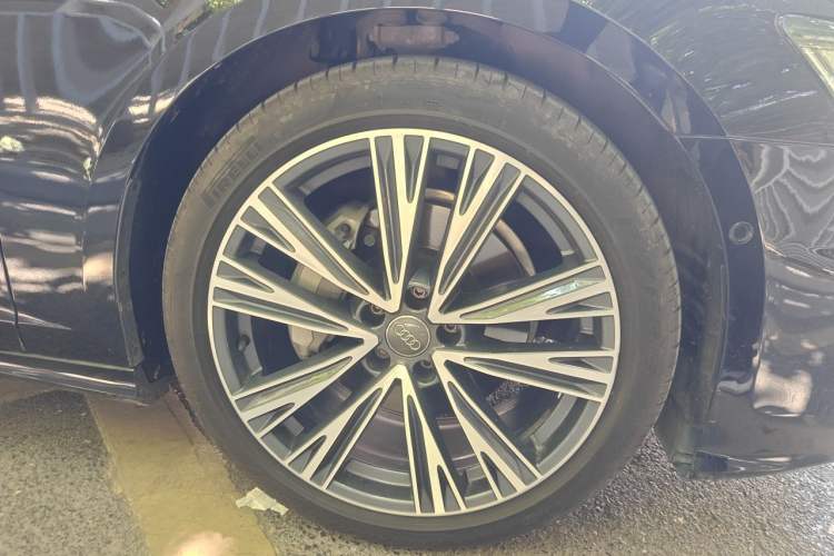 Used Audi A6L 2020 45 TFSI quattro Prestige Dynamic Edition Right Front Wheel Hub