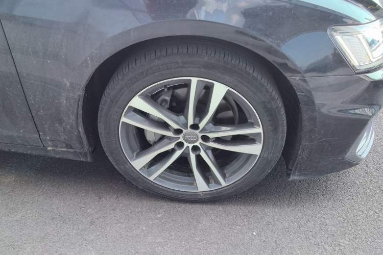 Used Audi A6L 2020 40 TFSI Luxury Dynamic Edition Right Front Wheel Hub