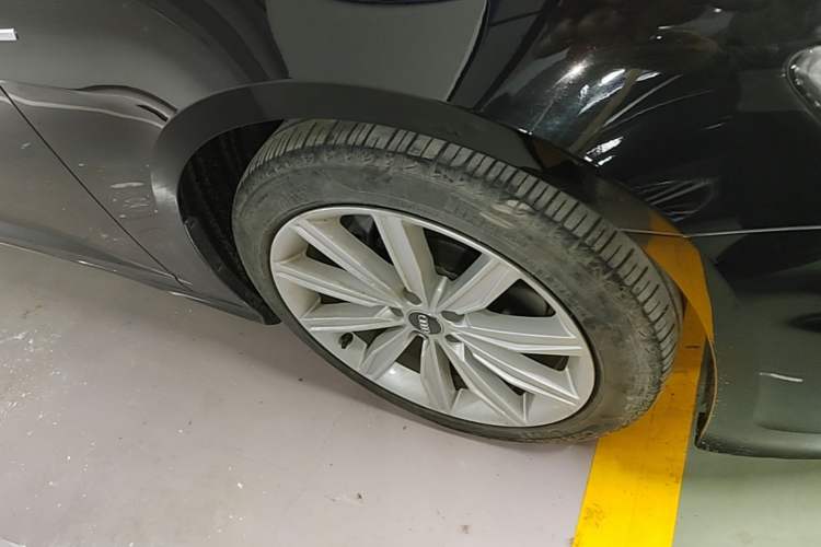 Used Audi A6L 2020 45 TFSI Prestige Dynamic Edition Right Front Wheel Hub