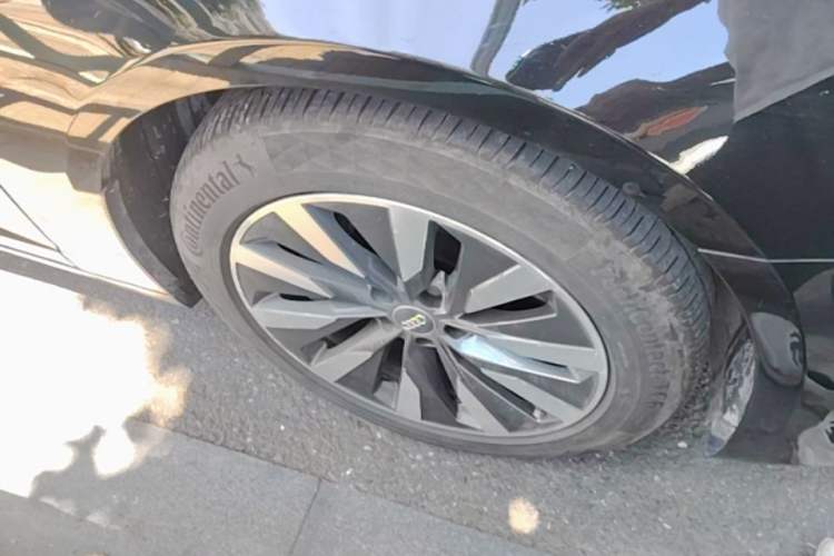 Used Audi A6L 2020 45 TFSI Prestige Elegant Edition Right Front Wheel Hub